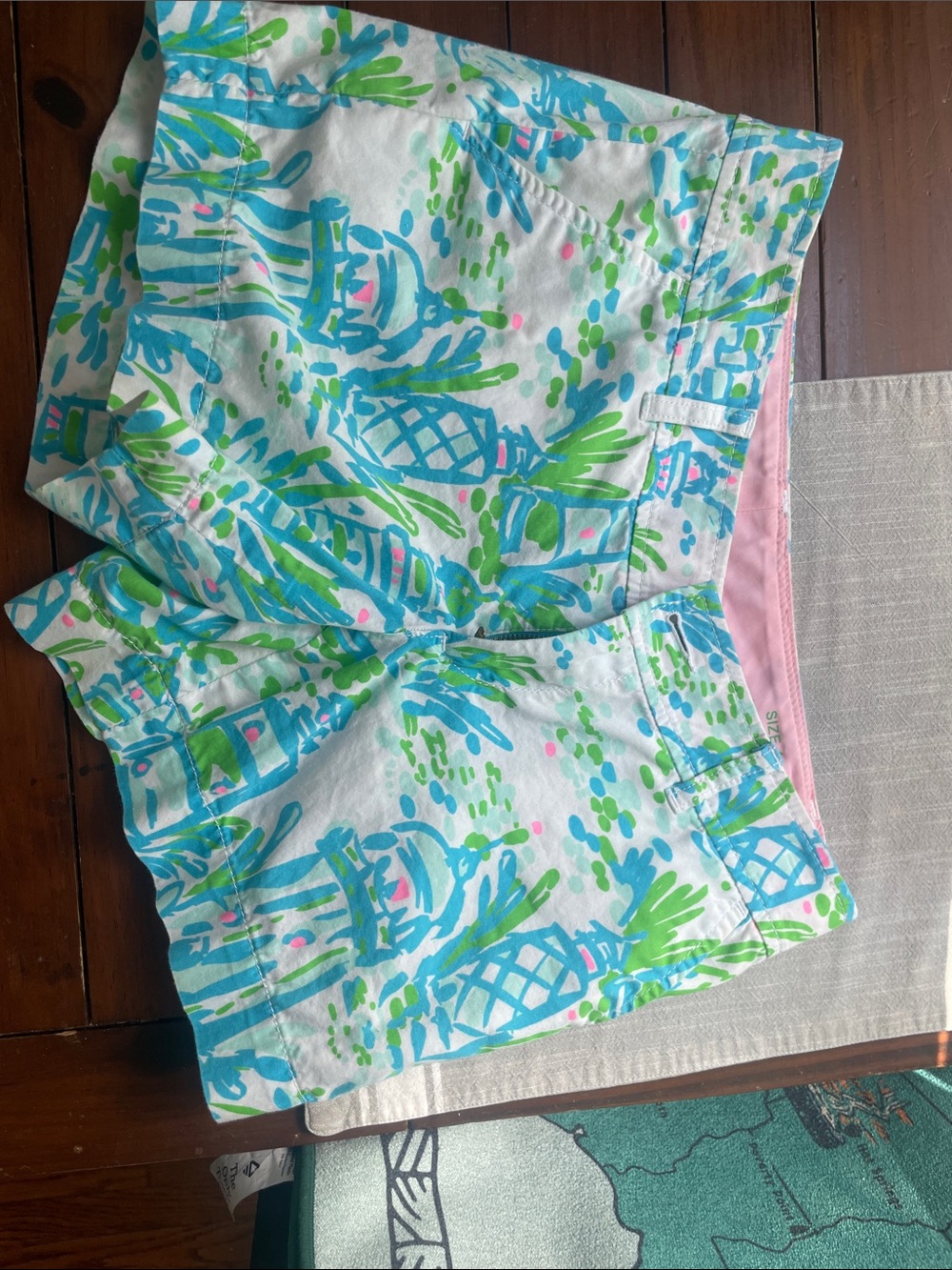 Lilly Pulitzer Pineapple Print Shorts - White/Blue/Green/Pink